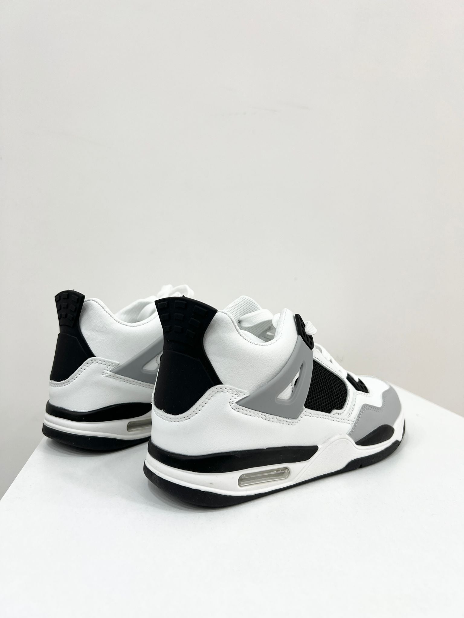 SLONIA- Sneakers